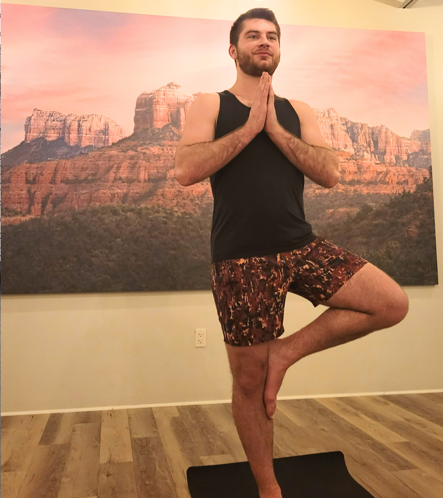 Nicholas Mendez (Nick Mendez) yoga
